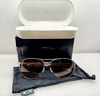 Oakley Caveat Oo4054-01 Rose Gold W/ Vr50 Brown Gradient Sunglasses New • $99.99