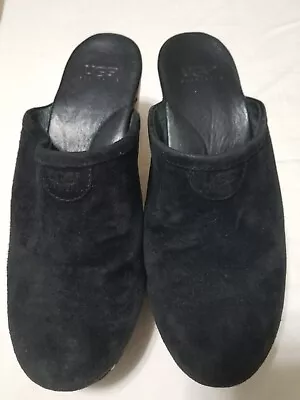 Black UGG Leather Clogs Size 6 • $22.99
