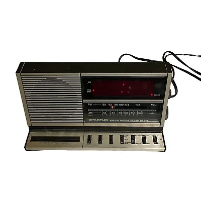 Vintage Spartus AM/FM Digital Clock Radio Model No. 0115-61 • $18