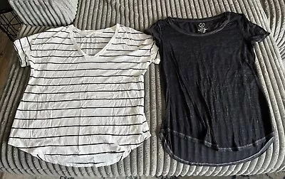 T Shirts Women’s Set Of 2 24-7 Maurice’s Brand 1 Size XL 1 Size M • $2