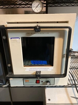 $500 • Buy Napco Model 5851 Vacuum Oven