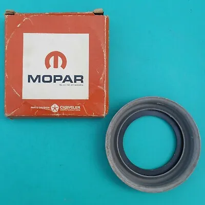 MOPAR NOS Crankshaft Seal 2899531 For 1960-1977 Slant 6 Engine Dodge Plymouth  • $15