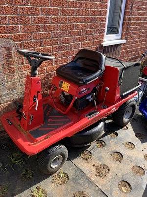 £350 • Buy Mtd Pinto Ride On Lawn Mower