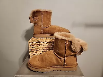 UGG Mini Bailey Bow II Women’s Boot SIZE 9 • $49.99