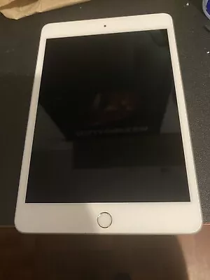 IPad Mini 5th Generation 64GB Wi-Fi 7.9in Apple Tablet • $150