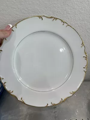 Mikasa Fine China Venice #9266 Dinner Plate 10-1/4  White Gold Scalloped Edge • $29.90