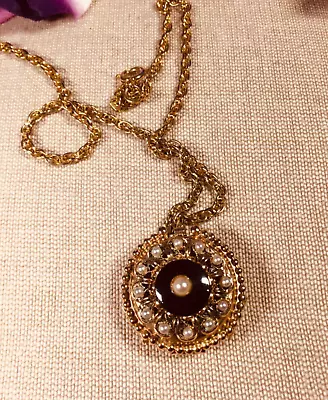 Vintage 4 Way Photo Locket Faux Onyx & Faux Pearl Gold Tone Pendant Necklace 18  • $28.95