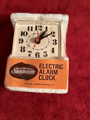 VINTAGE 1977 Sealed In Package SUNBEAM Petite Alarm Clock Electric 880-11 • $16.99