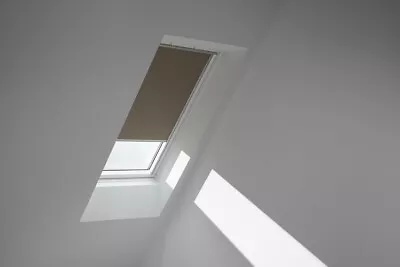 VELUX Electric Blackout Blind SK01 114 X 70cm Warm Grey DML 4574S • £64.35