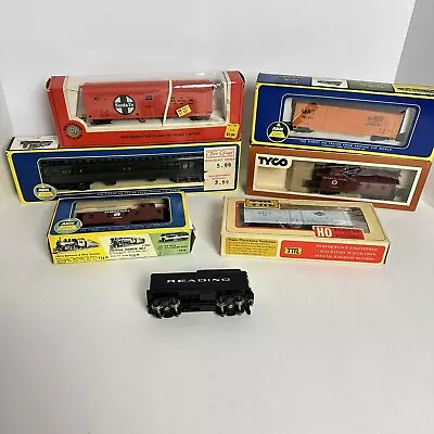 Vintage Ho Gauge Model Train Car Lot Of 7 Cars Bachmann Tyco Ahm • $10
