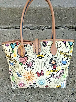 Dooney & Bourke 🐭 Disney Parks Sketch First Generation Medium Cindy Tote 🏰 • $182.40