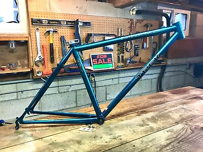 '95 Trek 930 Singletrack | 18” |  True Temper OX Comp II Steel | Ice Cyan Blue! • $145