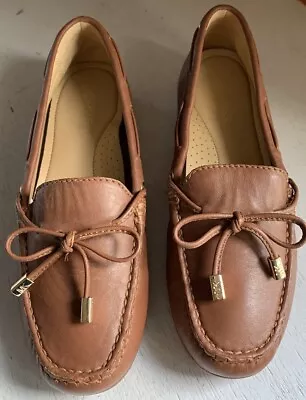 Michael Kors Logo Loafers Flats Shoes Women's Size 5 Caramel Leather Slip On • $12.49