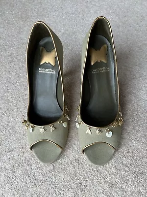 Matthew Williamson Shoes Size 7 40 Soft Green Canvas With Charm Decorations  • £6.99