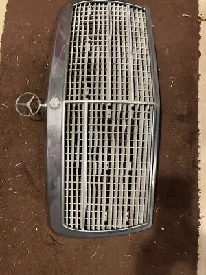 W126 Mercedes Benz Grille With Star Original Equipment • $99