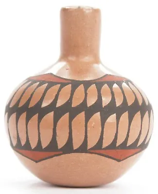 Mexican Small Miniature Mata Ortiz Casas Grandes Pottery Vase Norma Hernandez  • $19.99