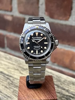 Smily!  Vintage SEIKO Mod MilSub No Date Sub • $299