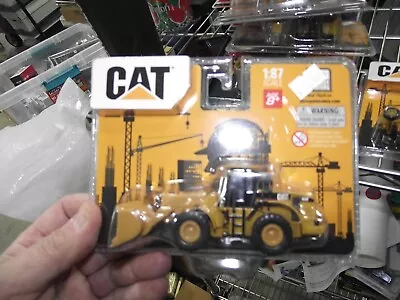 Diecast Masters 1/87 Cat 950G Wheel Loader NIB • $12.95