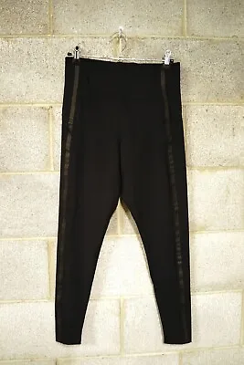 2xu Black Tights With Side Stripe…size Womens Medium…vgc... • $13.50