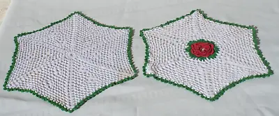 Vtg Hand Crocheted Star Shape Doilies White Cotton Set 11.5  Red Flower • $12.95