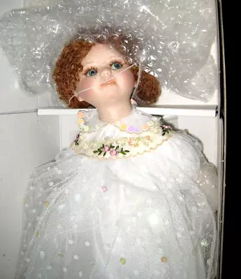 Mundia Reve De Porcelaine Collectible Doll -charlotte - Christine Et Cecile Rare • $49.99