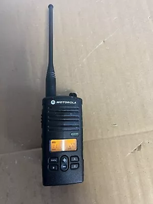 Motorola RDU4160D UHF Business Two-Way Radio W/ Battery Antenna *NO CHARGER ** • $119.95