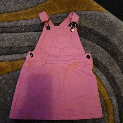 £2 • Buy Girls Very Dungaree Dress 12-18 Months