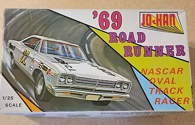 Vintage OPEN BOX Jo-Han 1969 Roadrunner 1/25 Scale Model Car Kit - Unknown Issue • $9.95