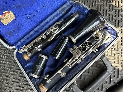 Buescher Aristocrat Bb Student Clarinet With Hard Case • $85.61