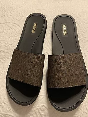 Michael Kors Ladies Slides Size 10 • $39.99