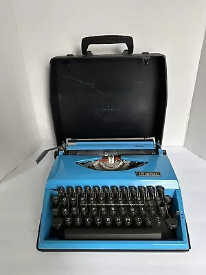 Vintage Royal Sahara Blue Portable Typewriter In Case • $49.99