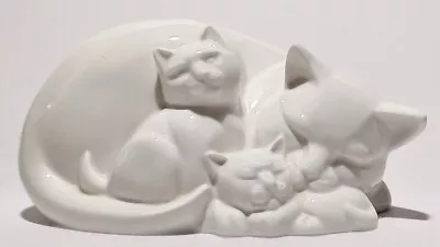 Moments By Coalport Mothers Love Bone China Cat & Kittens Figurine • £32.99