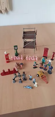 Job Lot Of Vintage Triang Scalextric Mimic Figures Petrol Pumps Etc • £10