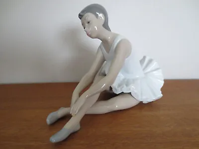 NAO By LLADRO SLIPPER BALLERINA FIGURINE DANCER - Perfect Condition With Label • £27.99