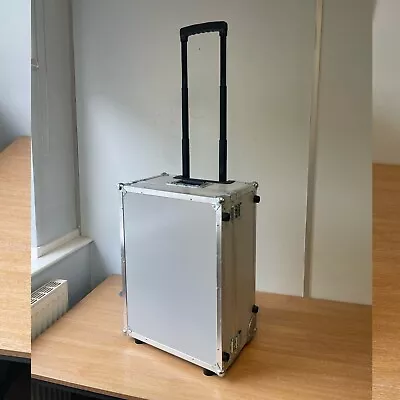 Large Capacity Shockproof High Quality Locking Trolley Aluminum Flight Case • £250