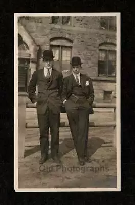 EARLY 1900s 2 HANDSOME TOUGH YOUNG MEN SUIT DERBY HATS OLD/VINTAGE SNAPSHOT-I457 • $7.99