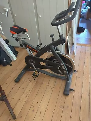 York-300 Spin Bike • £50