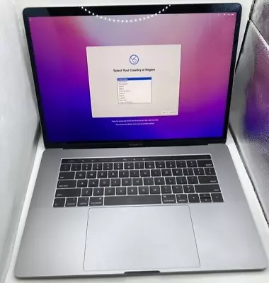 Apple MacBook Pro 15.4  I7 9th Gen 2.6GHz 32GB RAM 256GB SSD MV902LL/A Good • $408