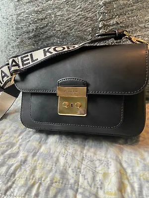 Michael Kors Sloan Editor Lady Medium Messenger Crossbody Handbag Purse Bag New • $130