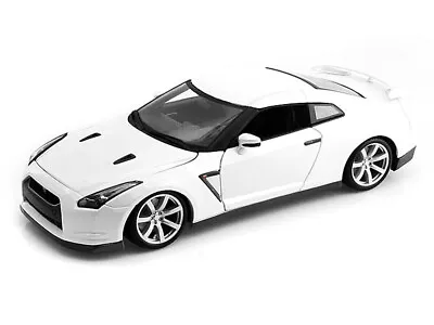 2009 Nissan GT-R White - Bburago 12079 - 1/18 Scale Diecast Model Toy Car • $37.95