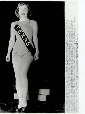 1950 Press Photo Miss Texas Margaret Sue Sommers In Bathing Suit In Miss America • $18.88