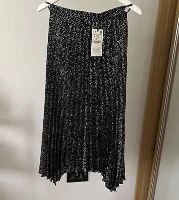 New Zara Pleated Asymmetrical Midi Skirt With Side Slit Black With Pattern S • £12.50
