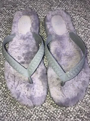 UGG Women  W1684 Fluffie Fur Foot Bed Flip Flop 7 Violet • $10