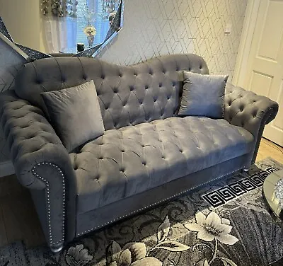 3 Seater | Elegance Chesterfield Sofa | Grey | Plush Velvet |  • £579.99