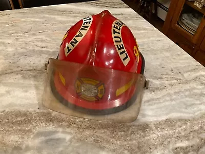 Vintage CAIRNS RED LIEUTENANT  FIRE HELMET FLEMINGTON  NJ • $99.99