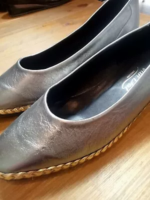 Van Dal Size 5 Silver And Gold Shoe Never Worn Brand New • £14.99