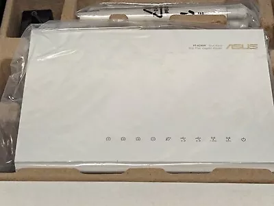 ASUS RT-AC68w AC1900 White Wireless Gigabit Router • $45