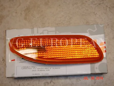 Mercedes-Benz W203 C-Class Genuine Right Side Marker In Bumper Turn Signal Light • $19.99