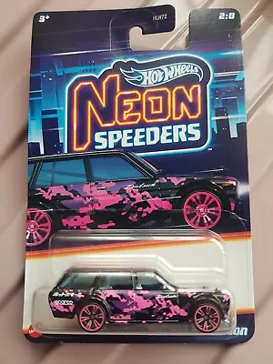 Hotwheels Neon Speeders Datsun 510 Wagon • £6.99