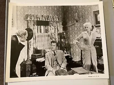 8x10 Glossy Photo - Kenneth More & Jayne Mansfield In Sheriff Of Fractured Jaw • £2.99